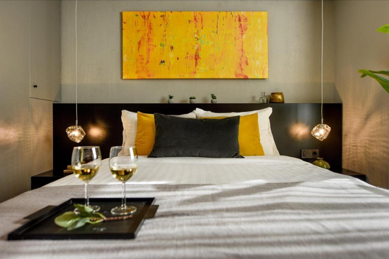 Luxury Apartment Near Radisson Hotel - Wall Projector & Modern Design Bucarest Exterior foto